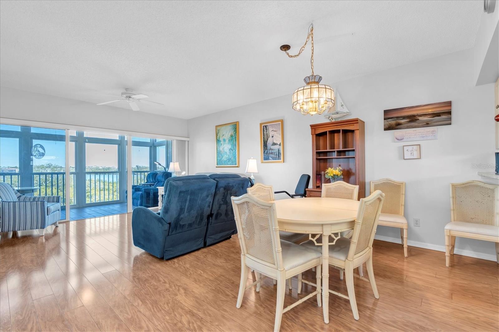 Listing photo id 12 for 6315 Shoreline Drive 3307