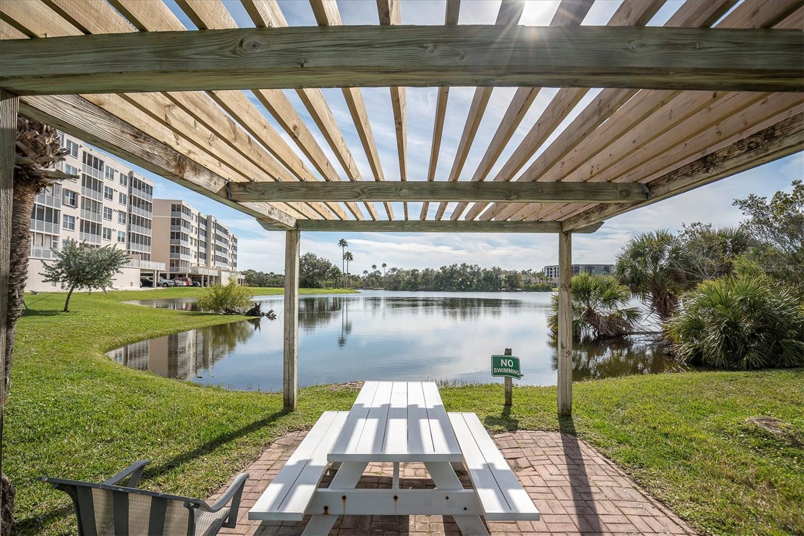 Listing photo id 35 for 6315 Shoreline Drive 3307