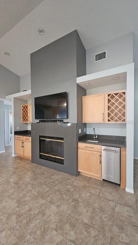 Image 10 of 26 For 882 Lucas Lane