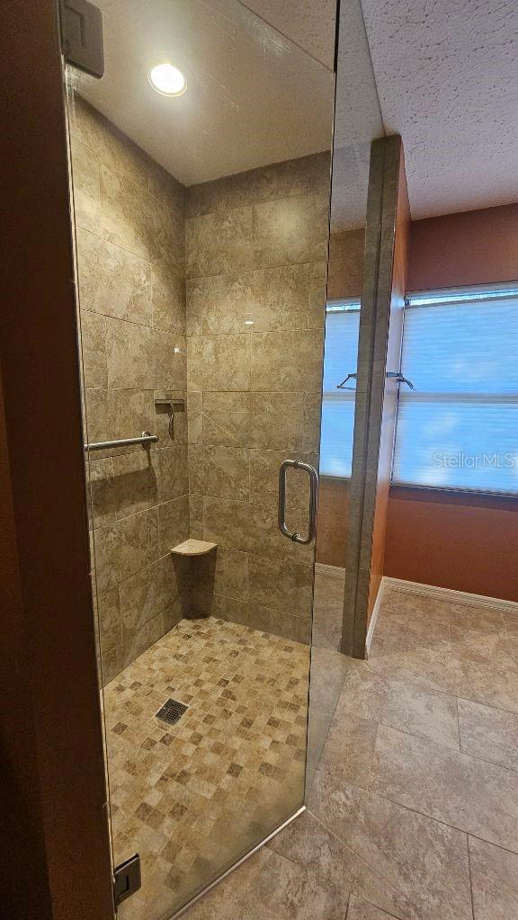 Image 21 of 26 For 882 Lucas Lane