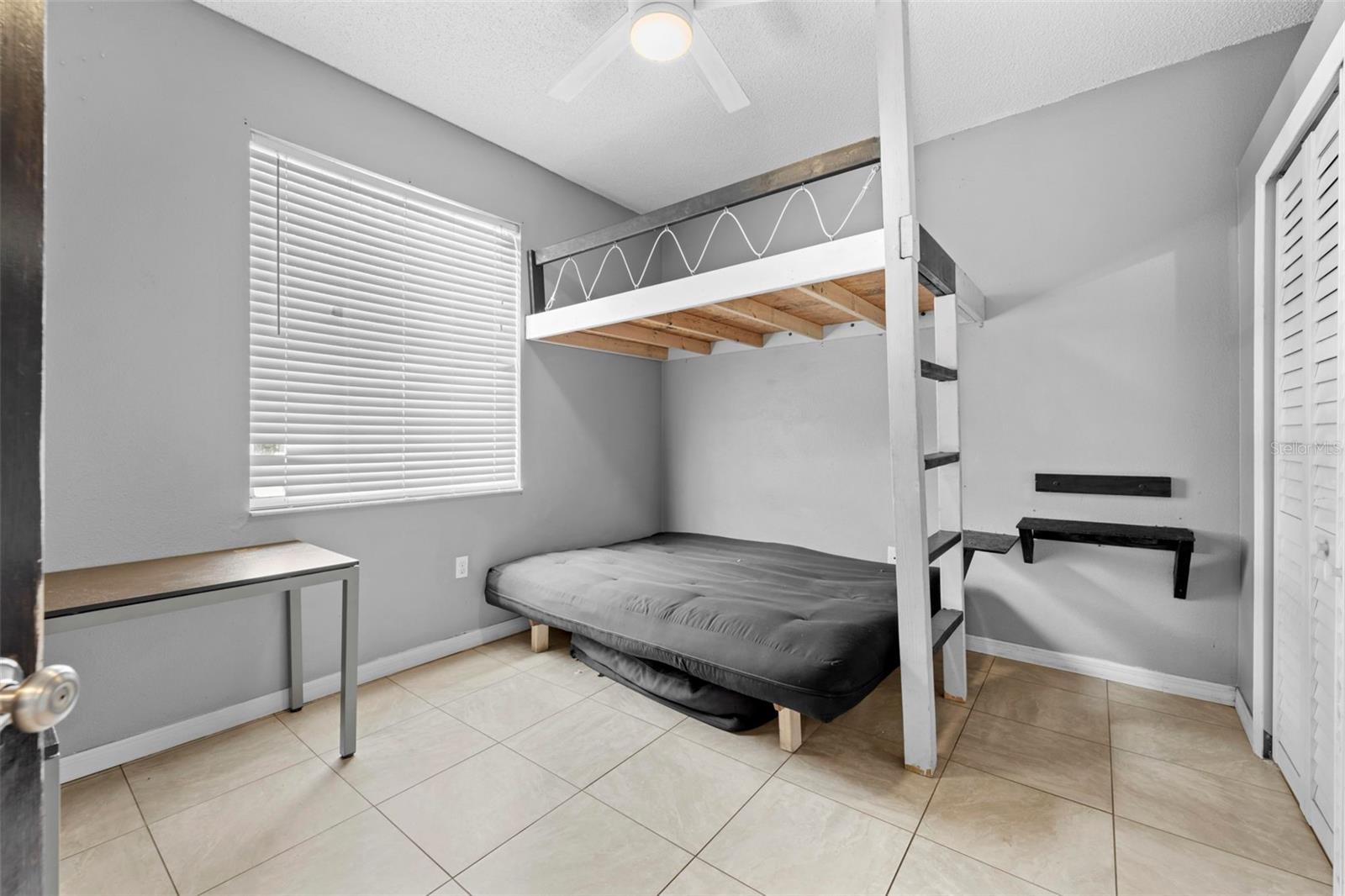 Listing photo id 20 for 6233 Penna Street