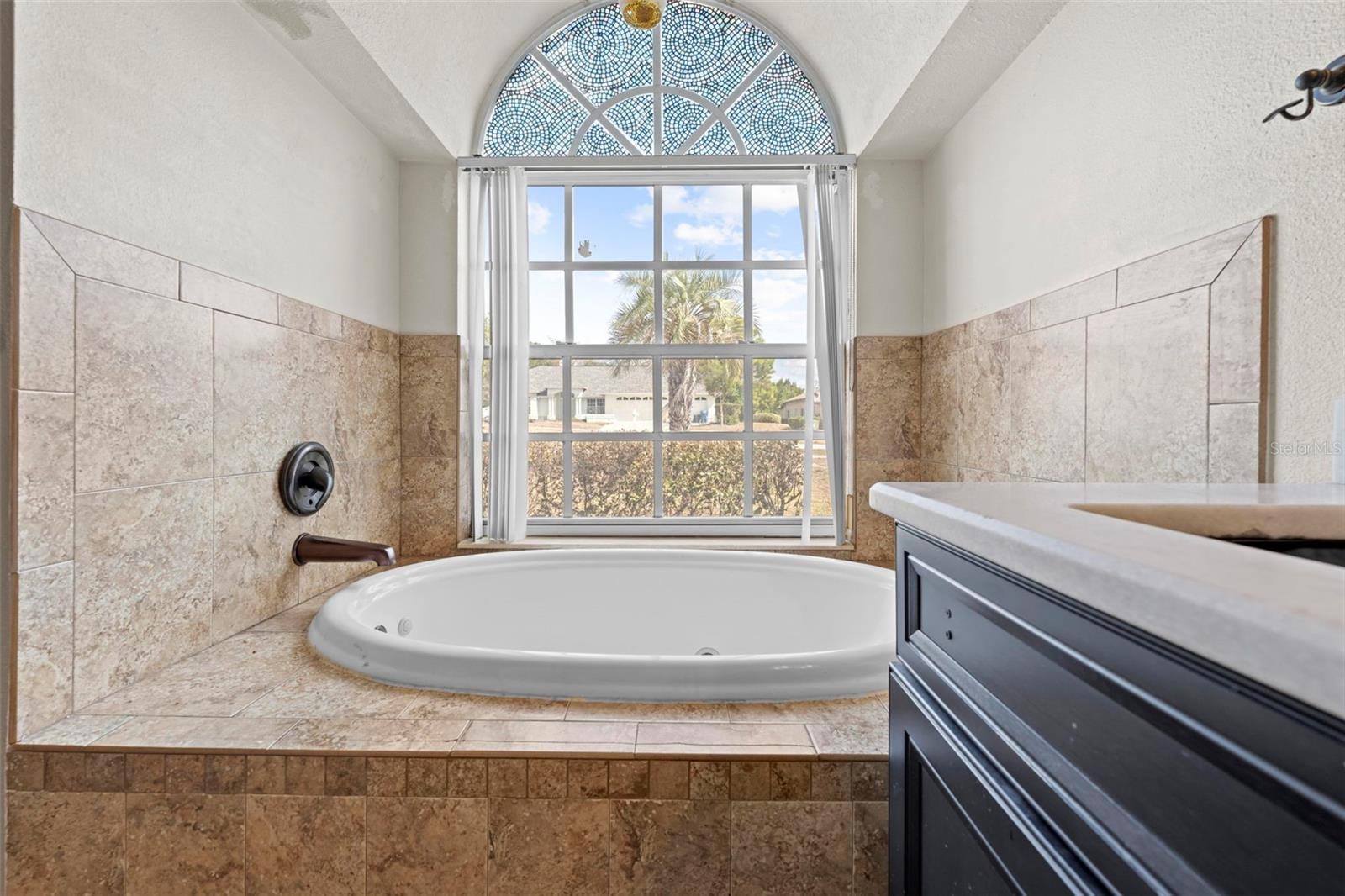 Listing photo id 32 for 6233 Penna Street