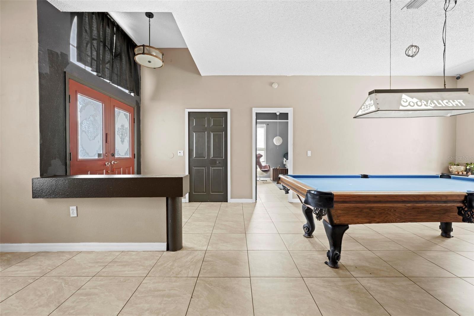 Listing photo id 2 for 6233 Penna Street