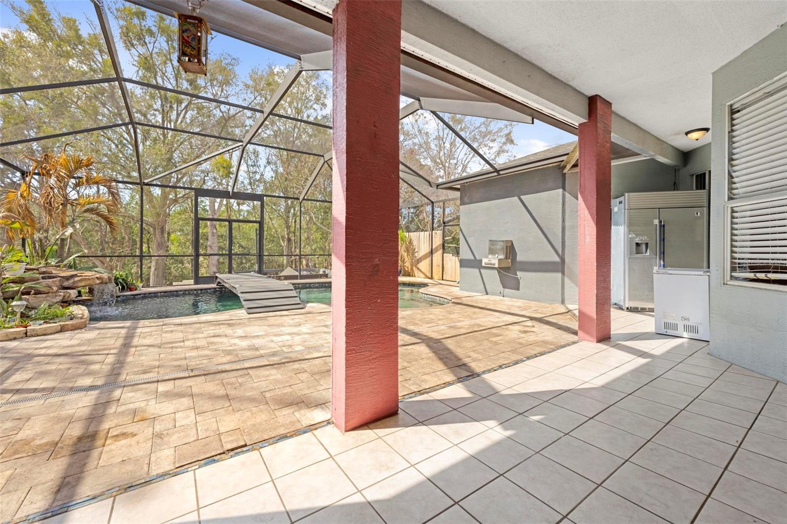 Listing photo id 38 for 6233 Penna Street