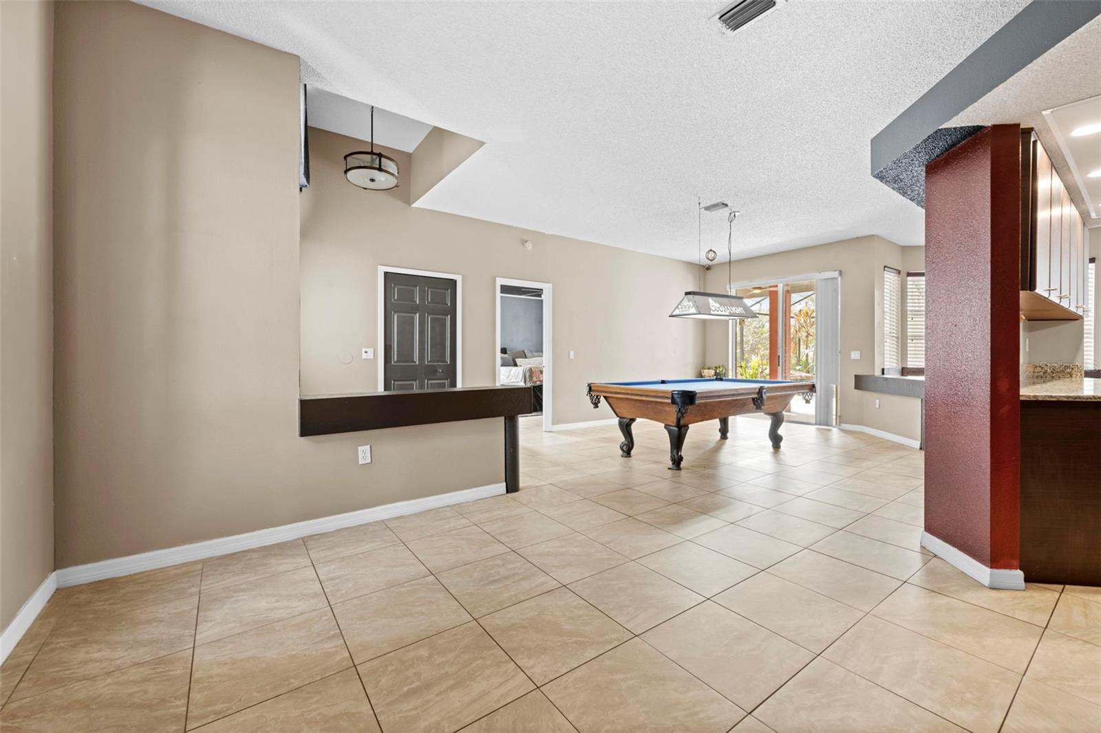 Listing photo id 4 for 6233 Penna Street