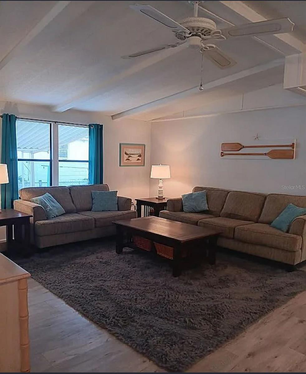 Image 17 of 29 For 831 River View Lane