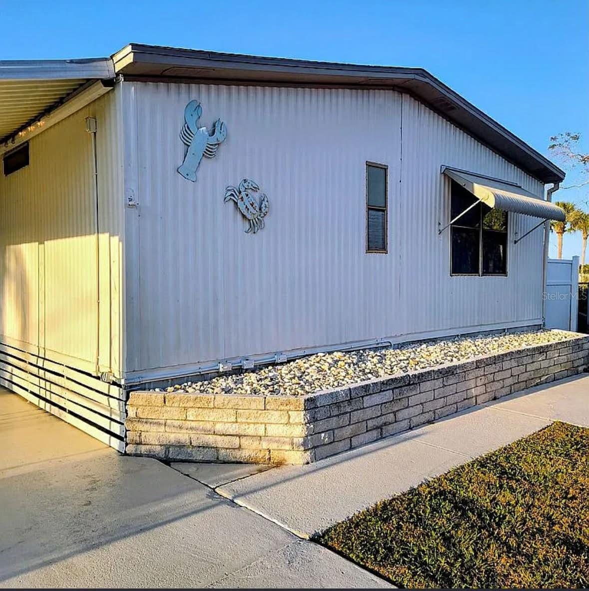 Image 7 of 29 For 831 River View Lane