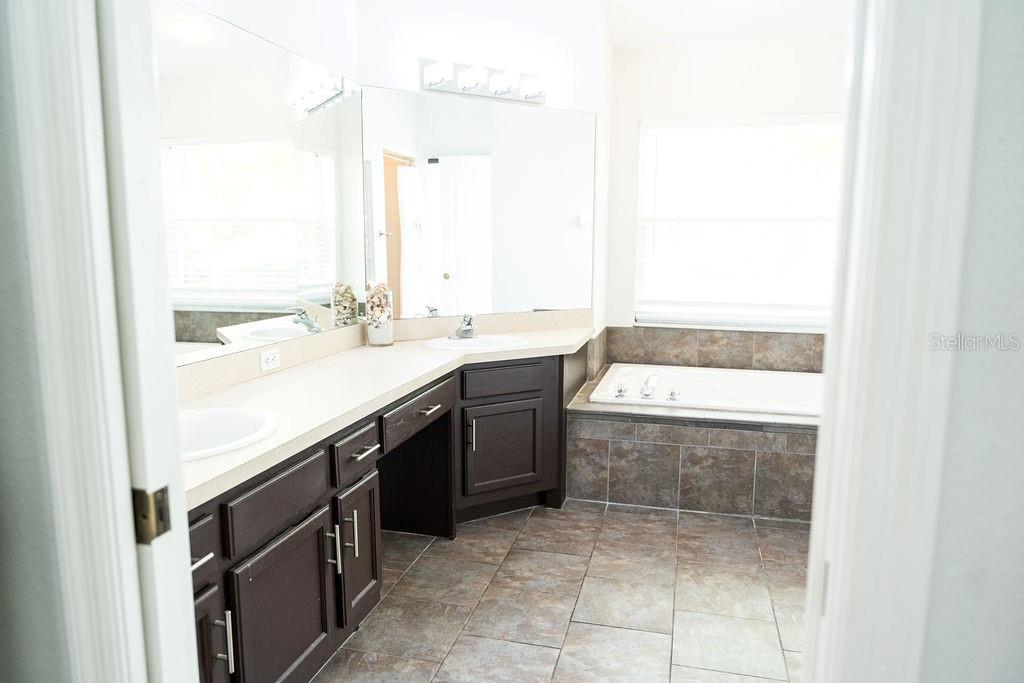 Image 12 of 24 For 1282 Paradise Lake Drive