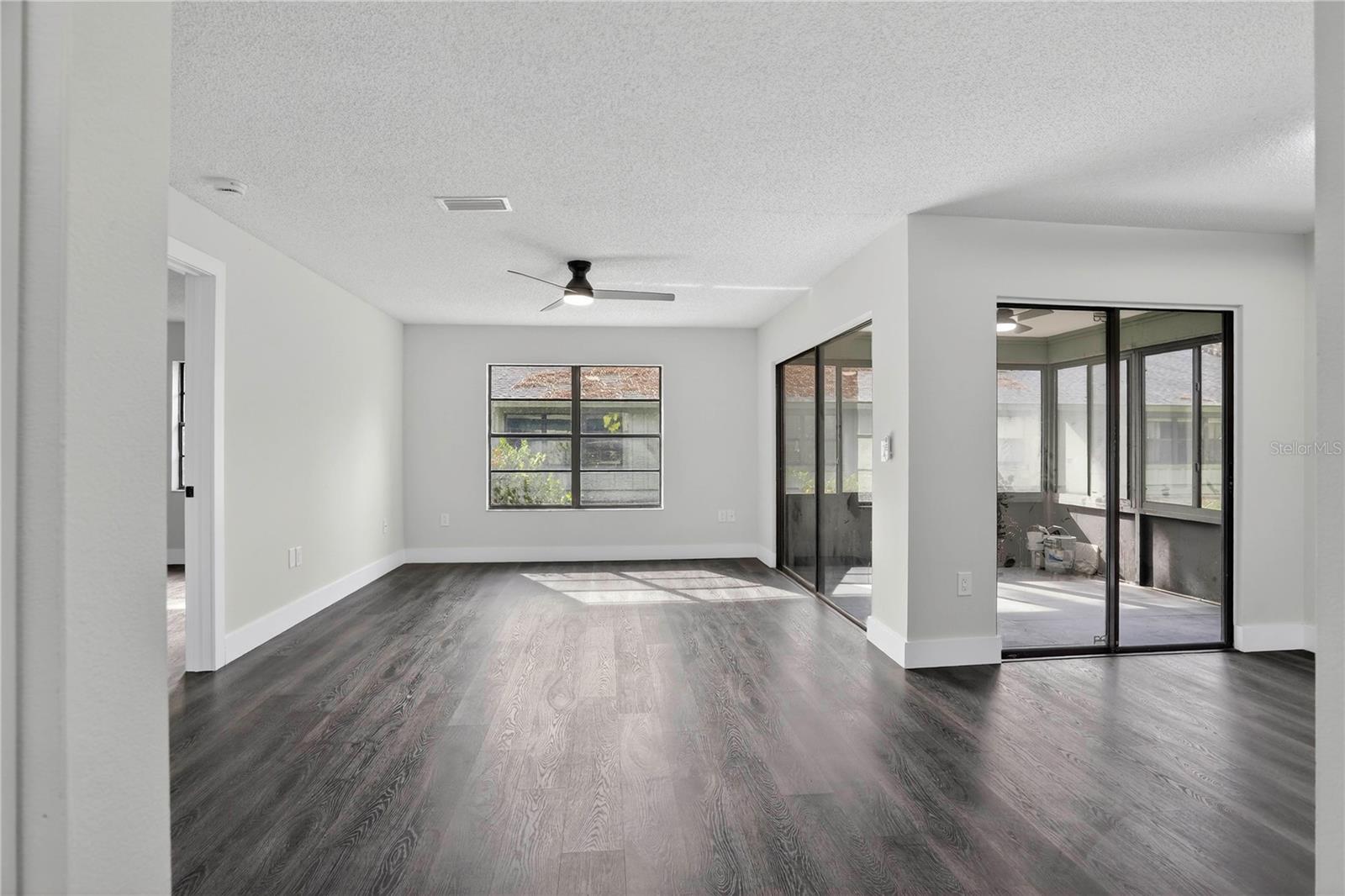 Image 10 of 24 For 5014 Barrington Circle 2102