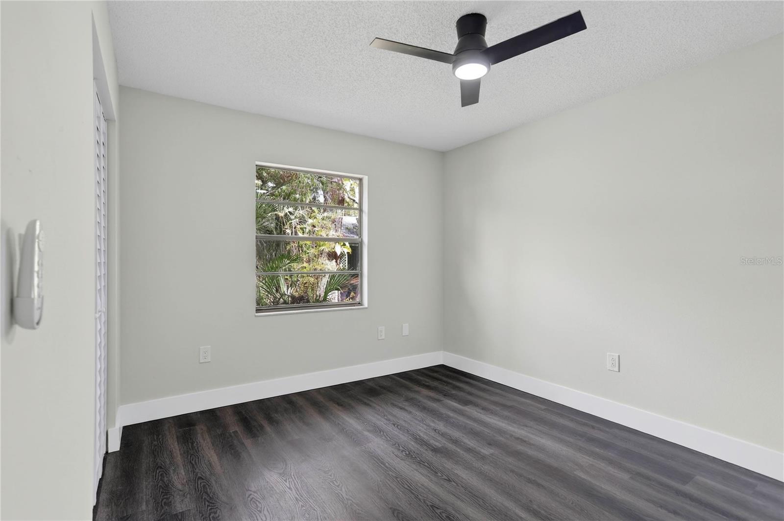 Image 19 of 24 For 5014 Barrington Circle 2102