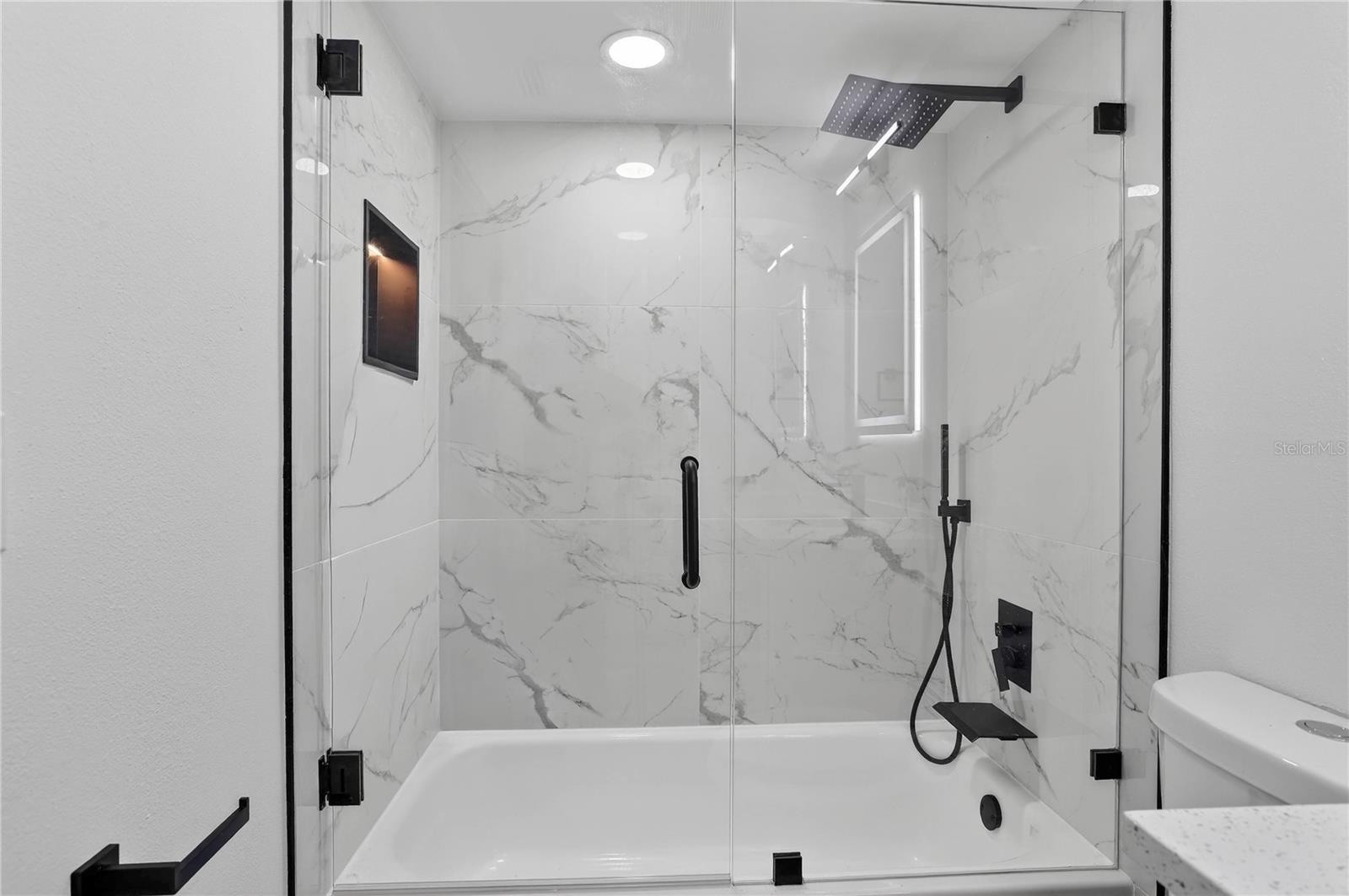 Image 22 of 24 For 5014 Barrington Circle 2102