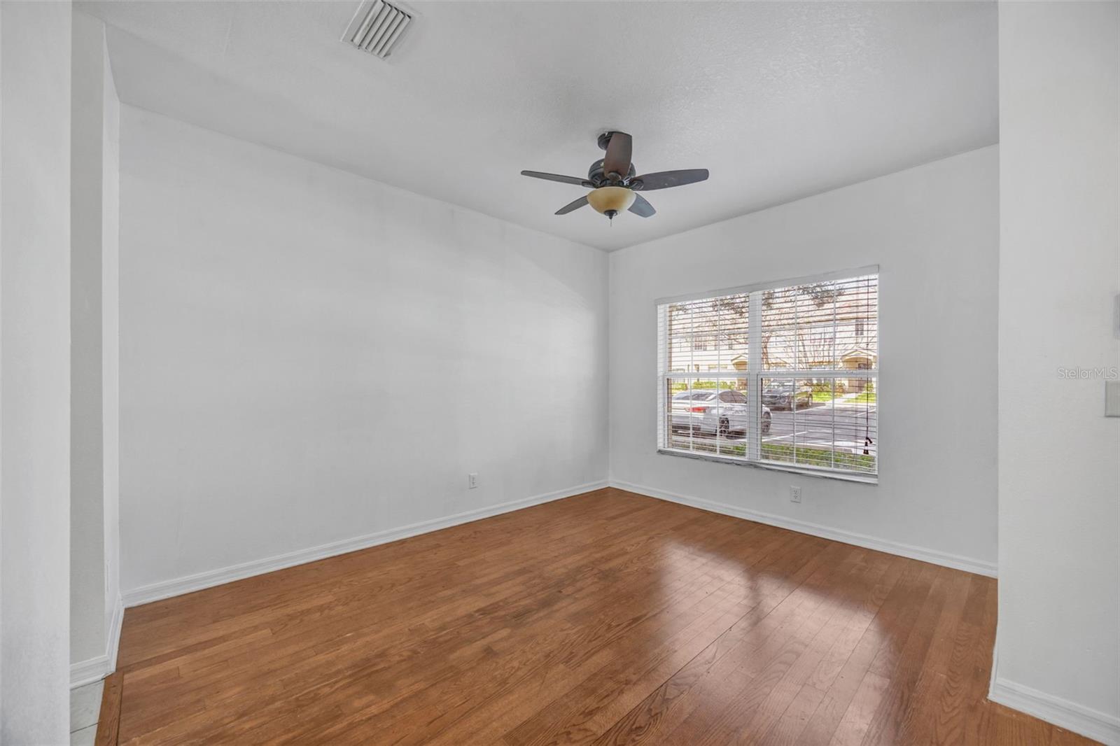 Image 12 of 30 For 15925 Fishhawk View Drive