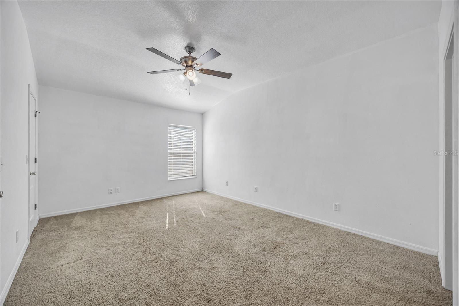 Image 15 of 30 For 15925 Fishhawk View Drive