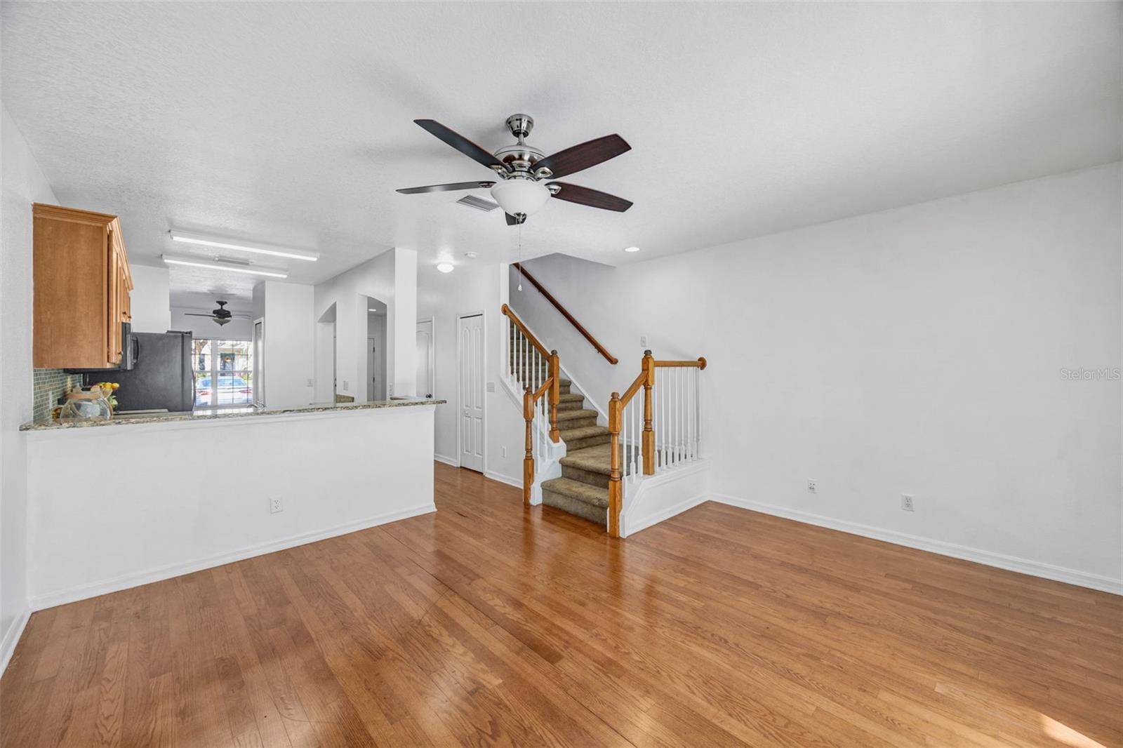 Image 3 of 30 For 15925 Fishhawk View Drive