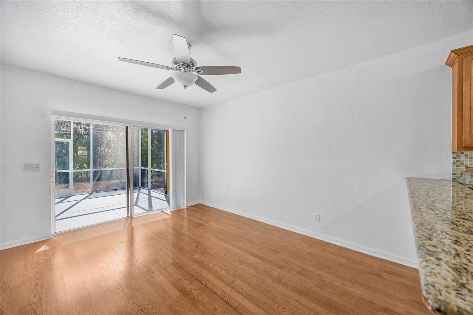 Image 5 of 30 For 15925 Fishhawk View Drive