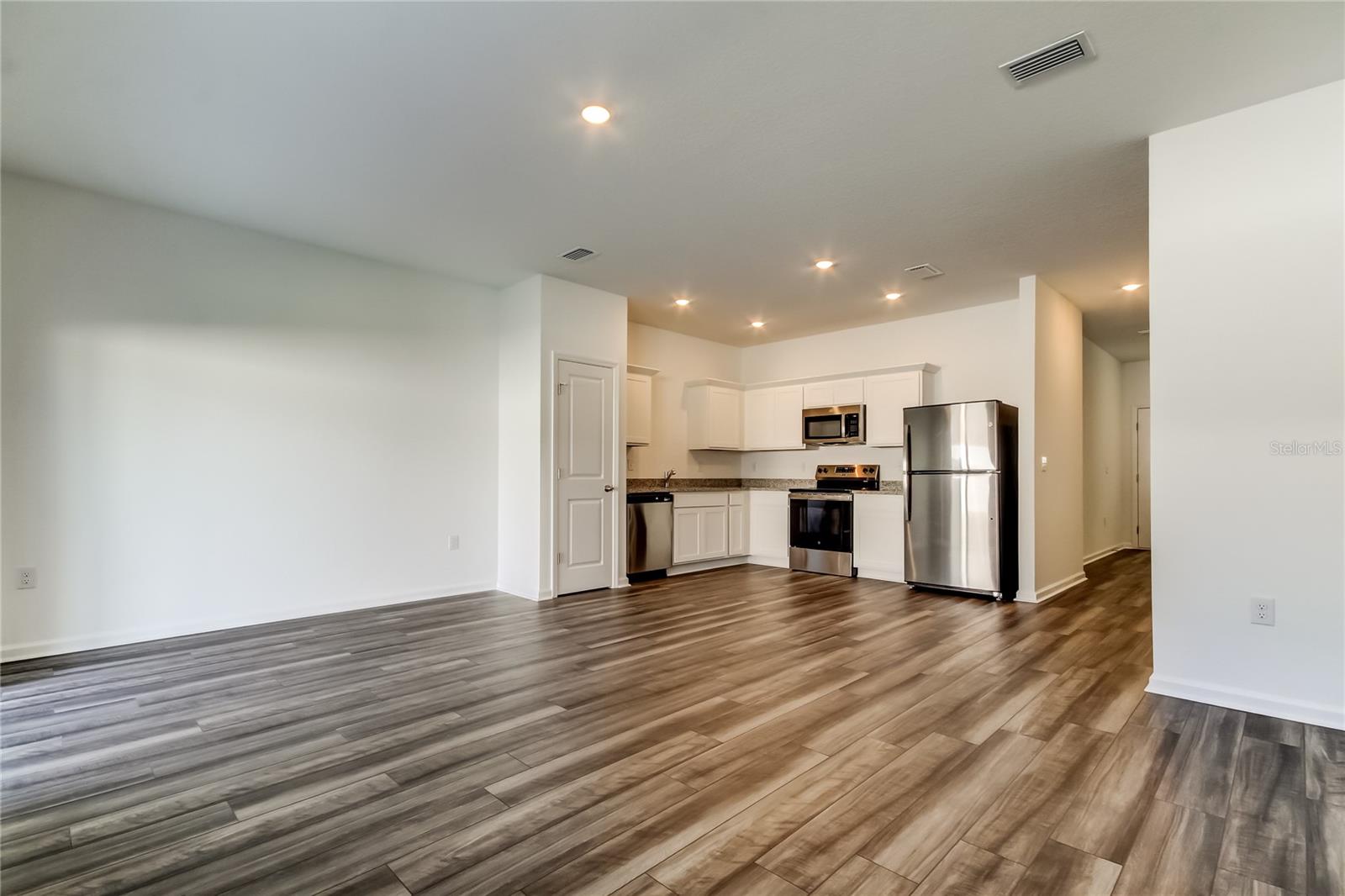 Image 10 of 54 For 11925 Sylvia Street