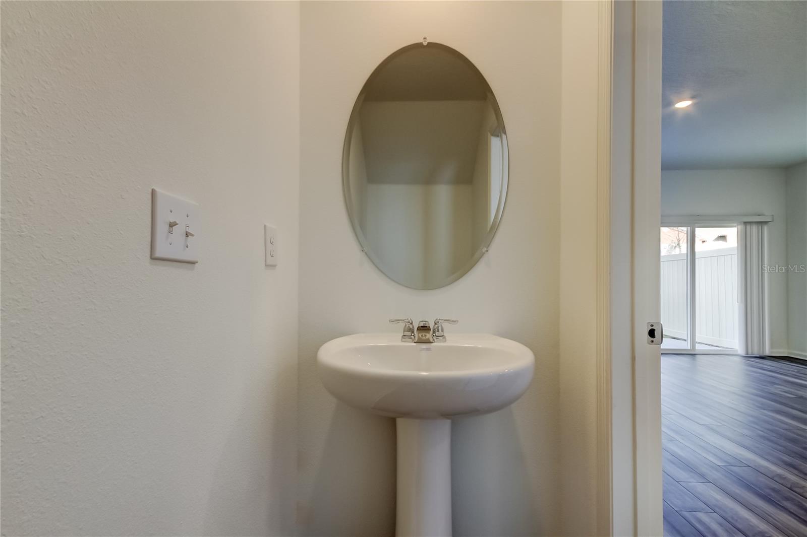 Image 20 of 54 For 11925 Sylvia Street