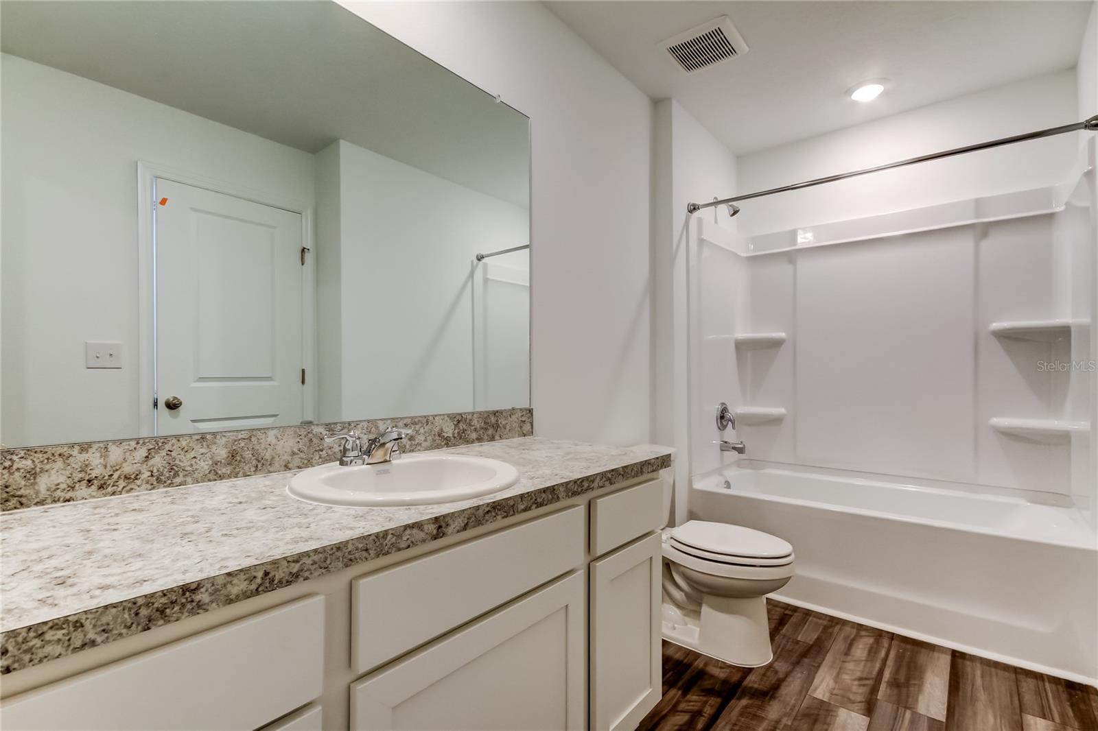 Image 28 of 54 For 11925 Sylvia Street