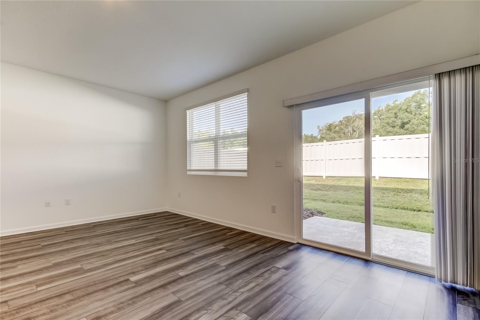 Image 7 of 54 For 11925 Sylvia Street