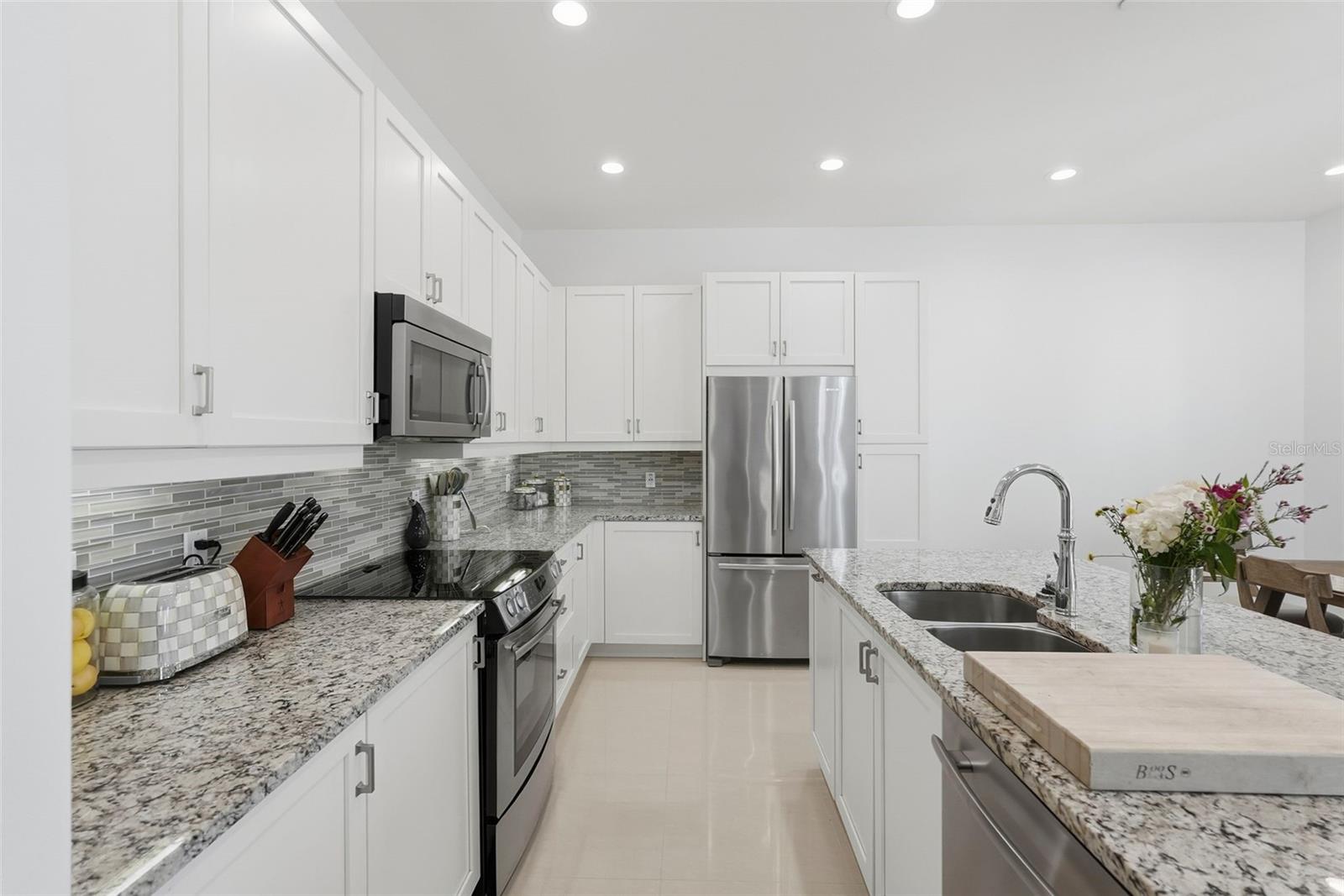 Image 19 of 69 For 1325 Snell Isle Boulevard Ne 105