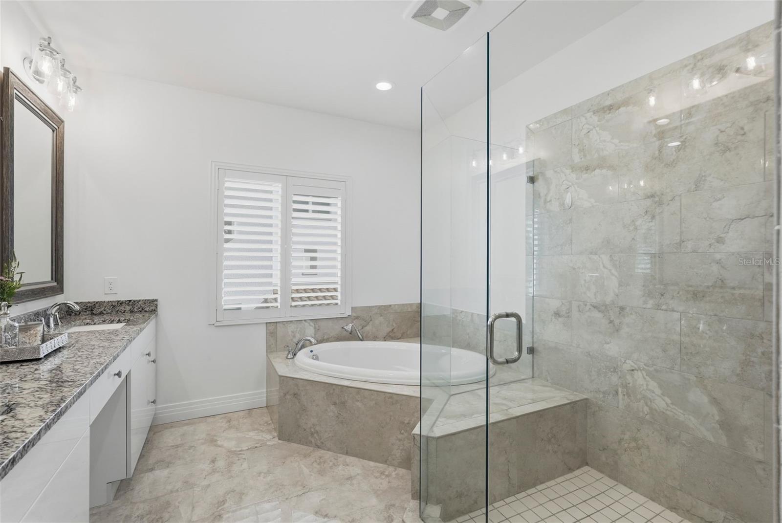 Image 31 of 69 For 1325 Snell Isle Boulevard Ne 105