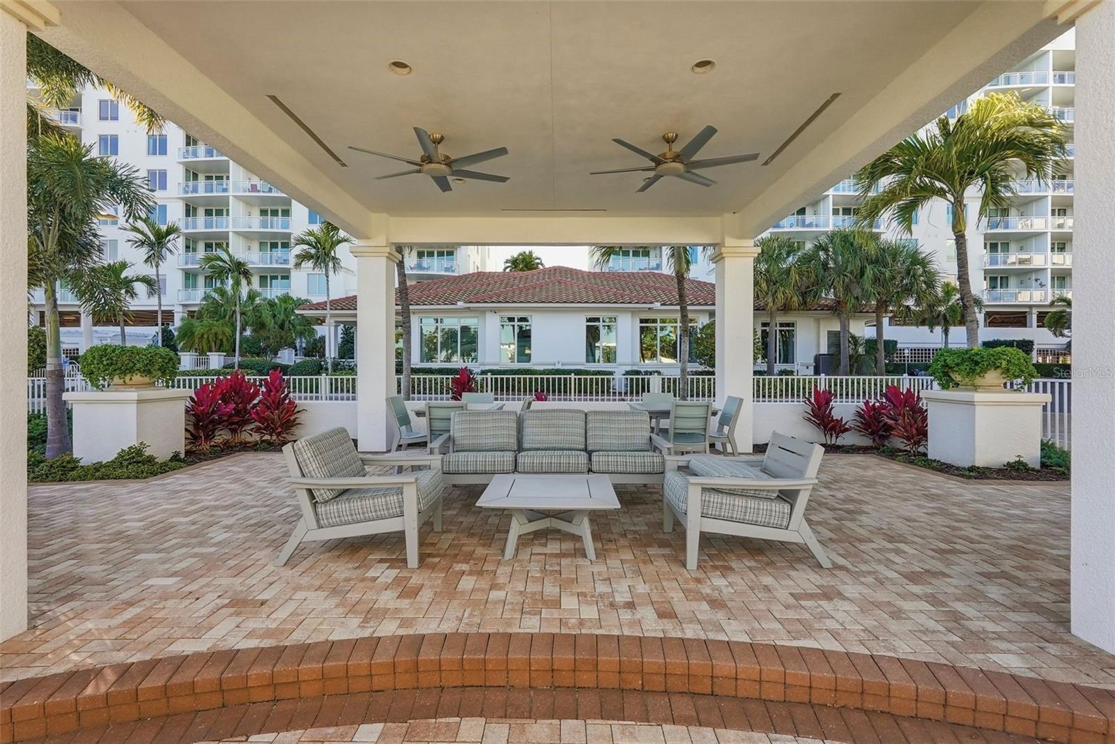 Image 52 of 69 For 1325 Snell Isle Boulevard Ne 105