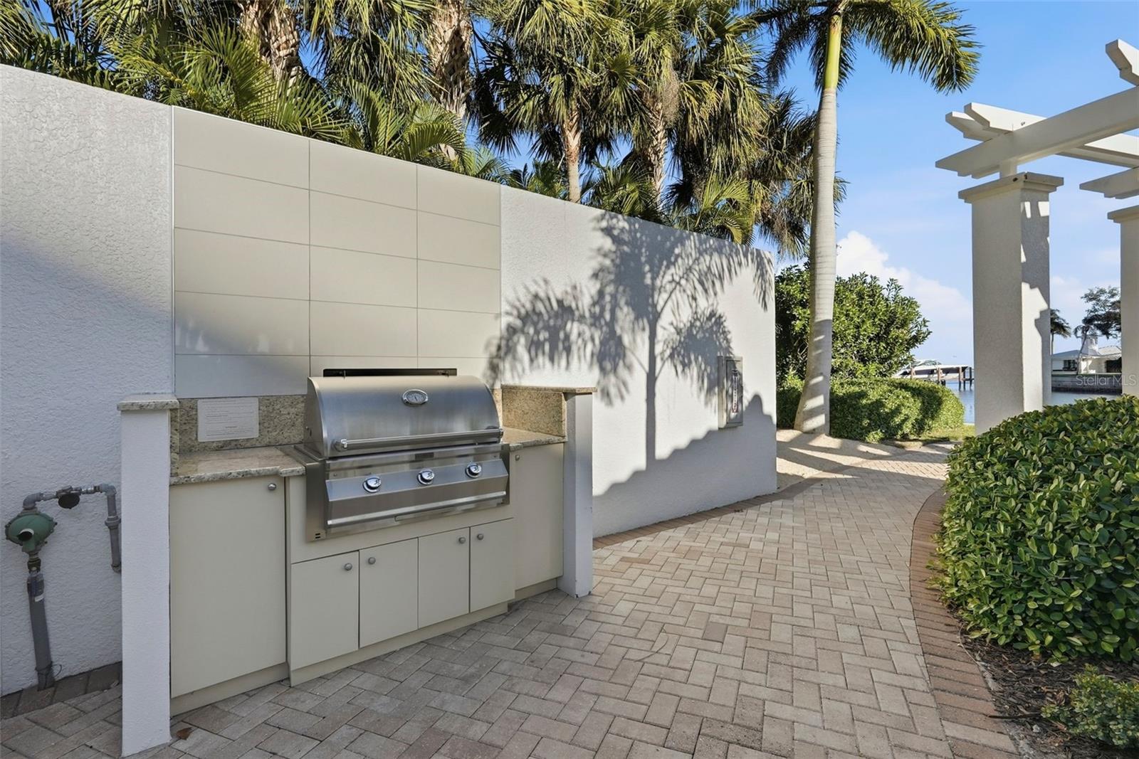 Image 53 of 69 For 1325 Snell Isle Boulevard Ne 105