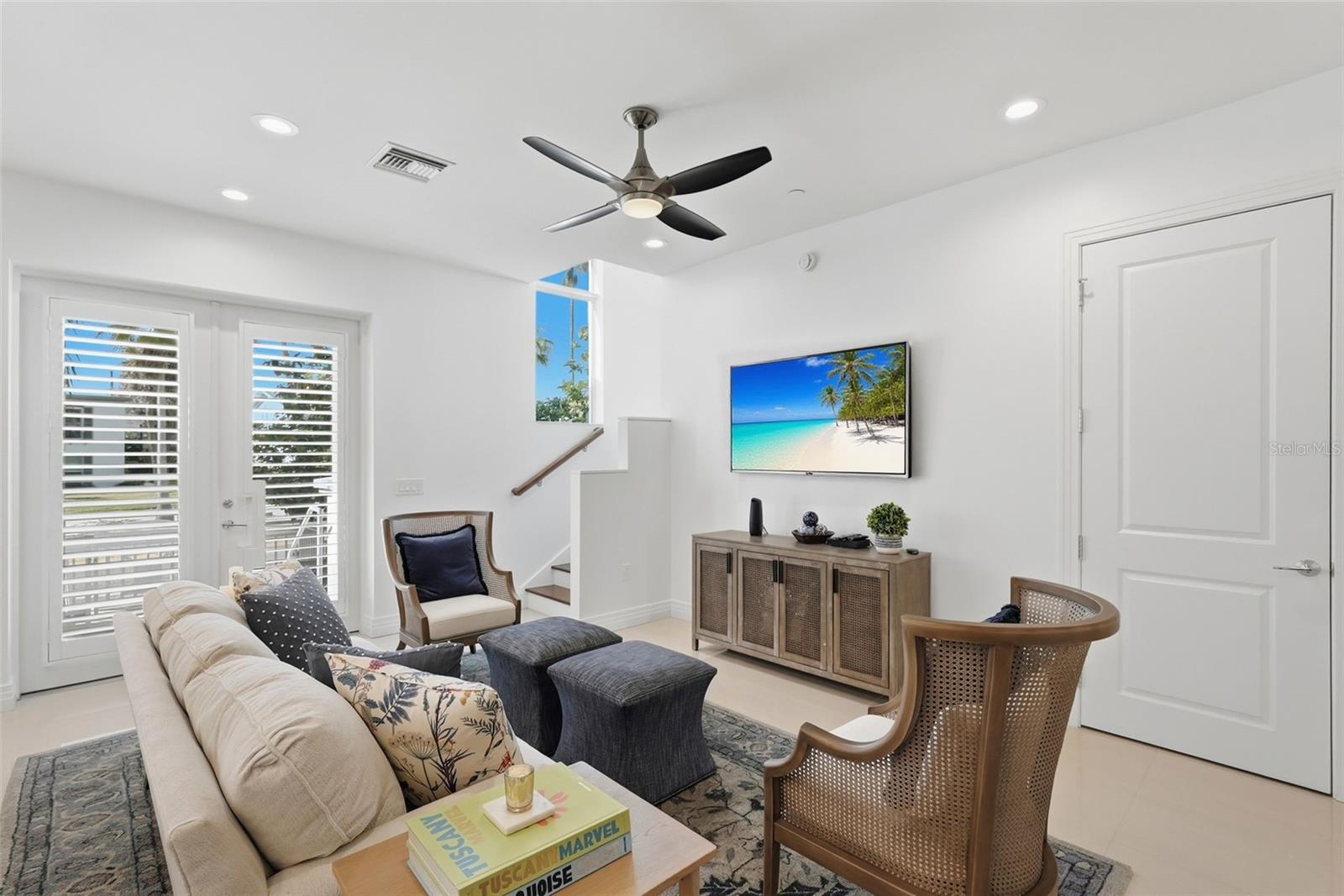 Image 9 of 69 For 1325 Snell Isle Boulevard Ne 105