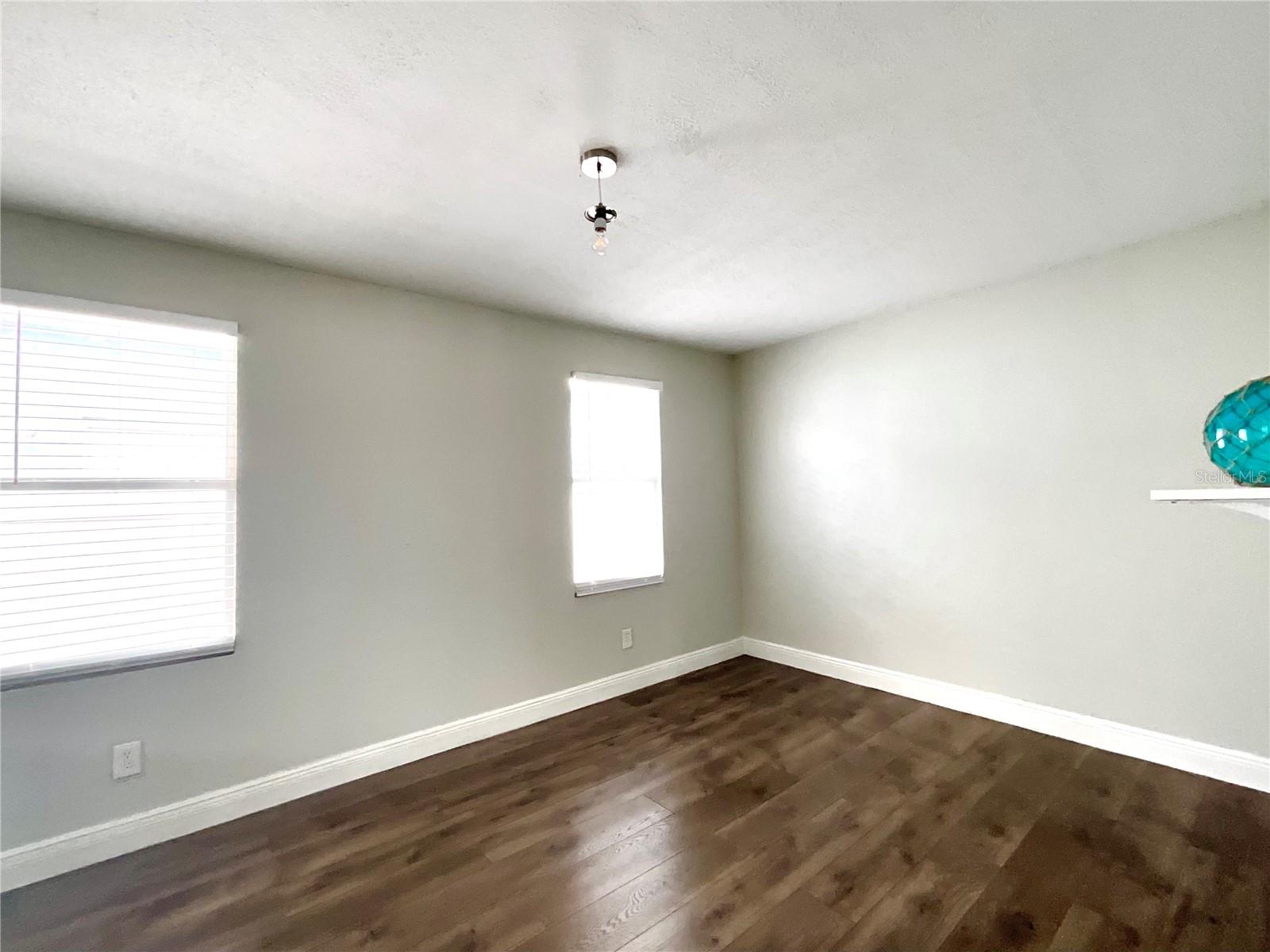 Image 12 of 28 For 8507 Edison