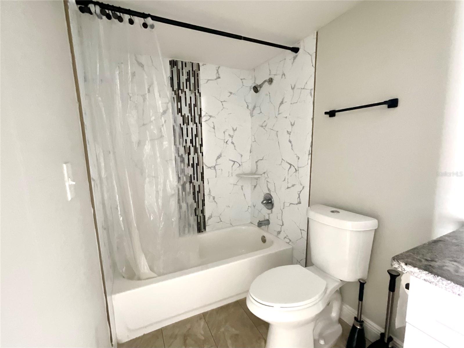 Image 24 of 28 For 8507 Edison