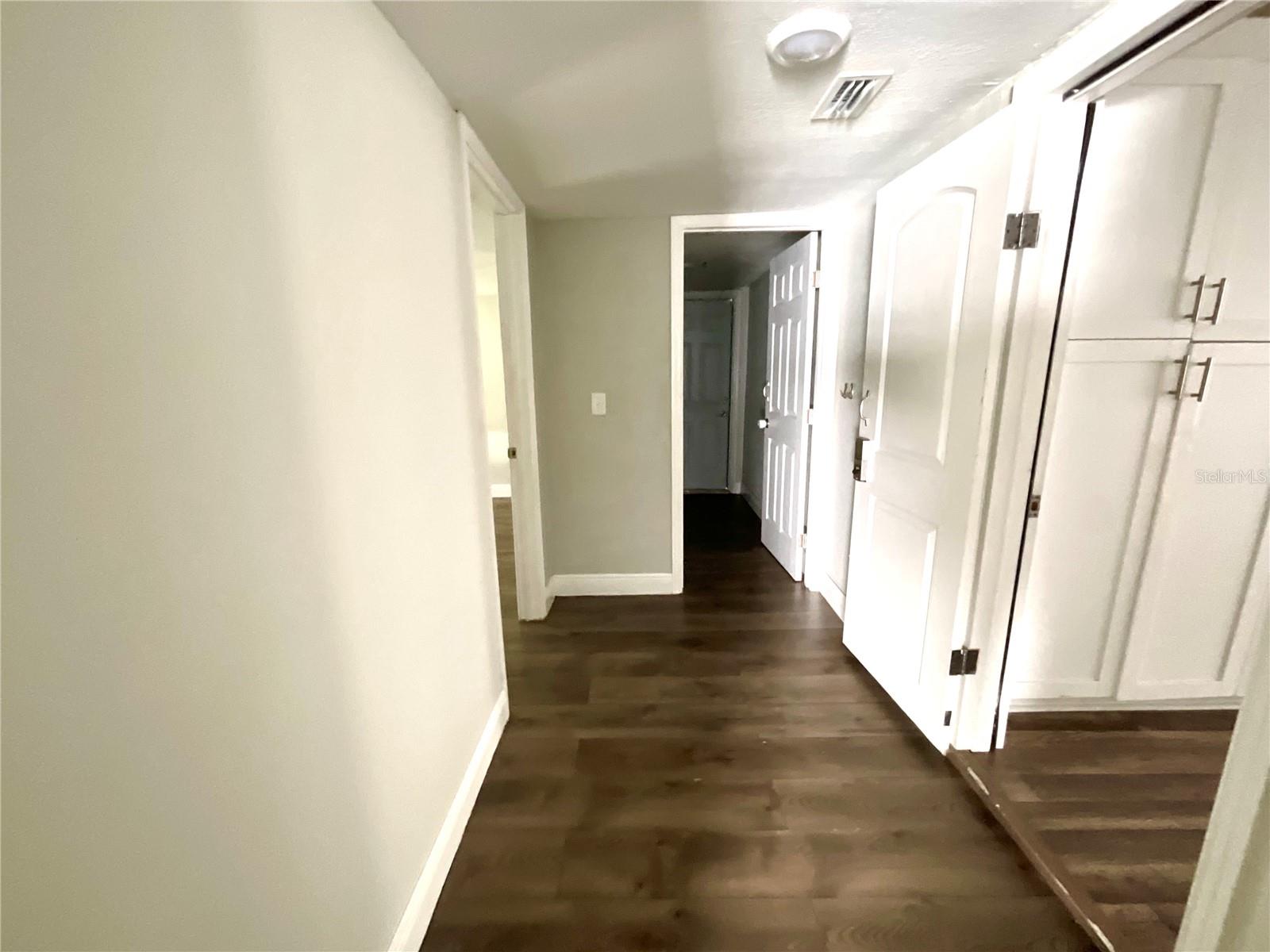 Image 25 of 28 For 8507 Edison