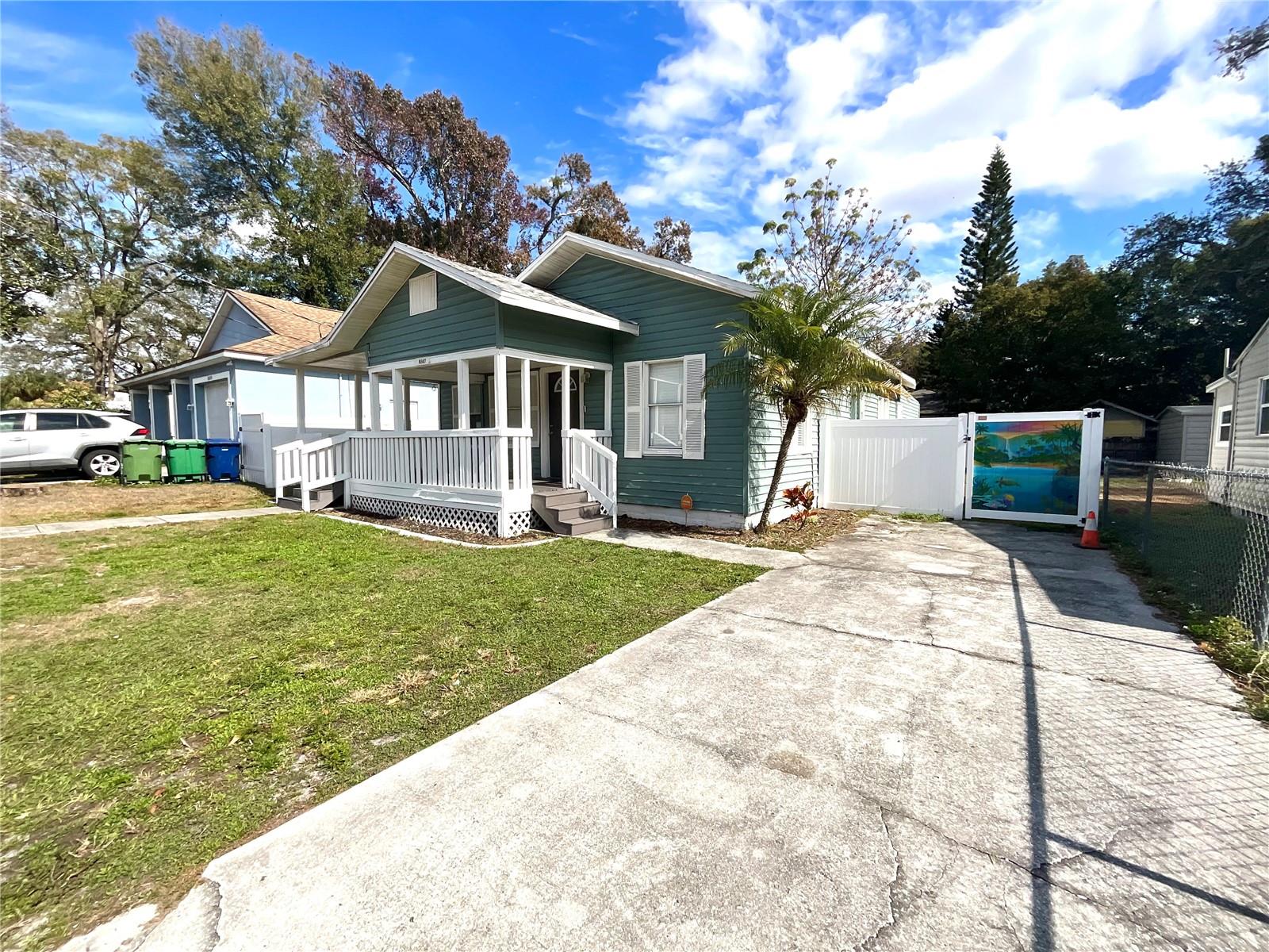 Image 3 of 28 For 8507 Edison