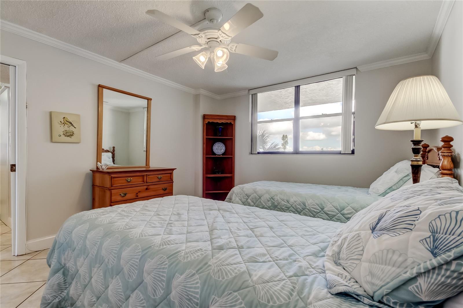 Listing photo id 25 for 14900 Gulf Boulevard 206