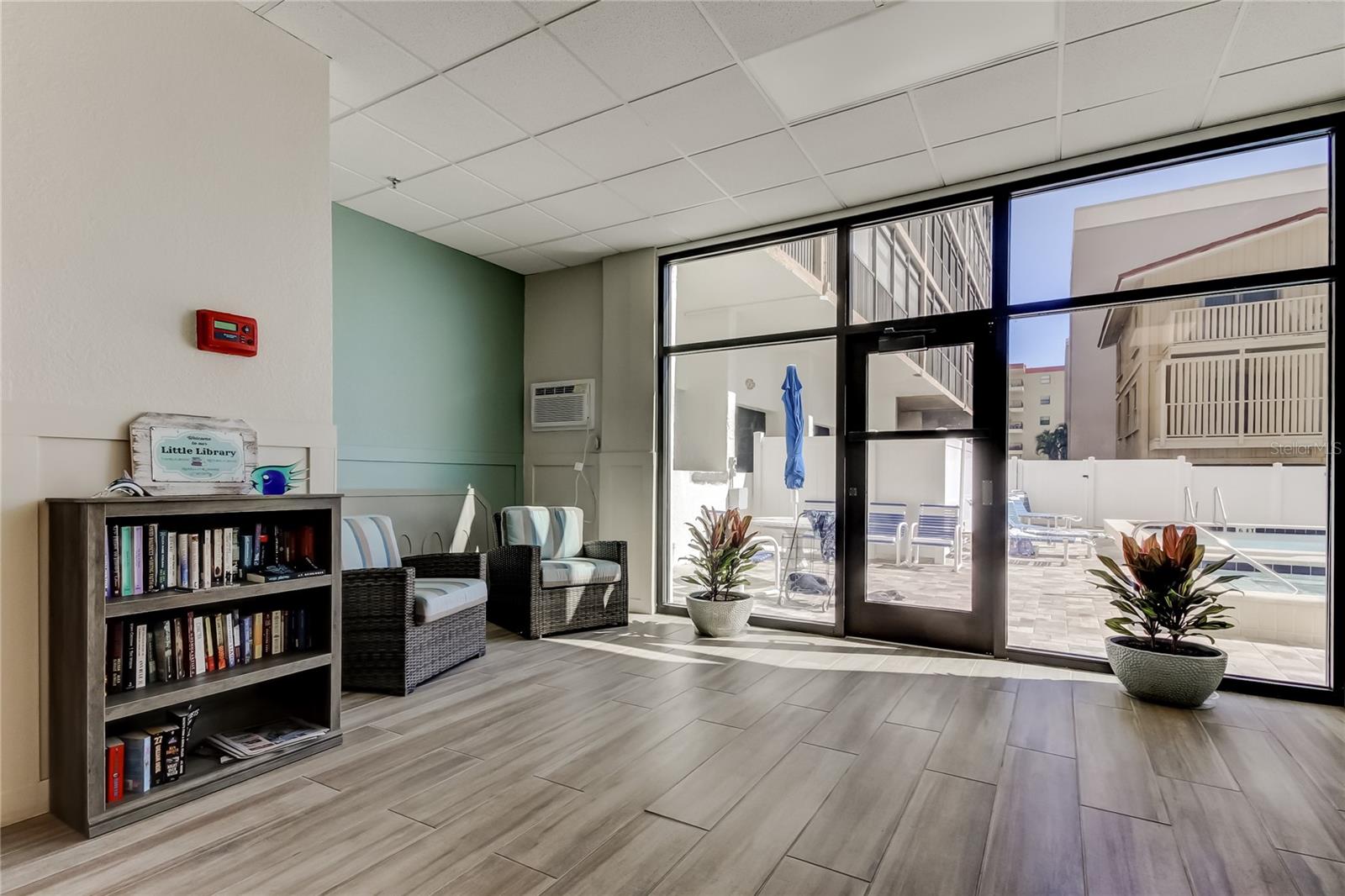 Listing photo id 28 for 14900 Gulf Boulevard 206