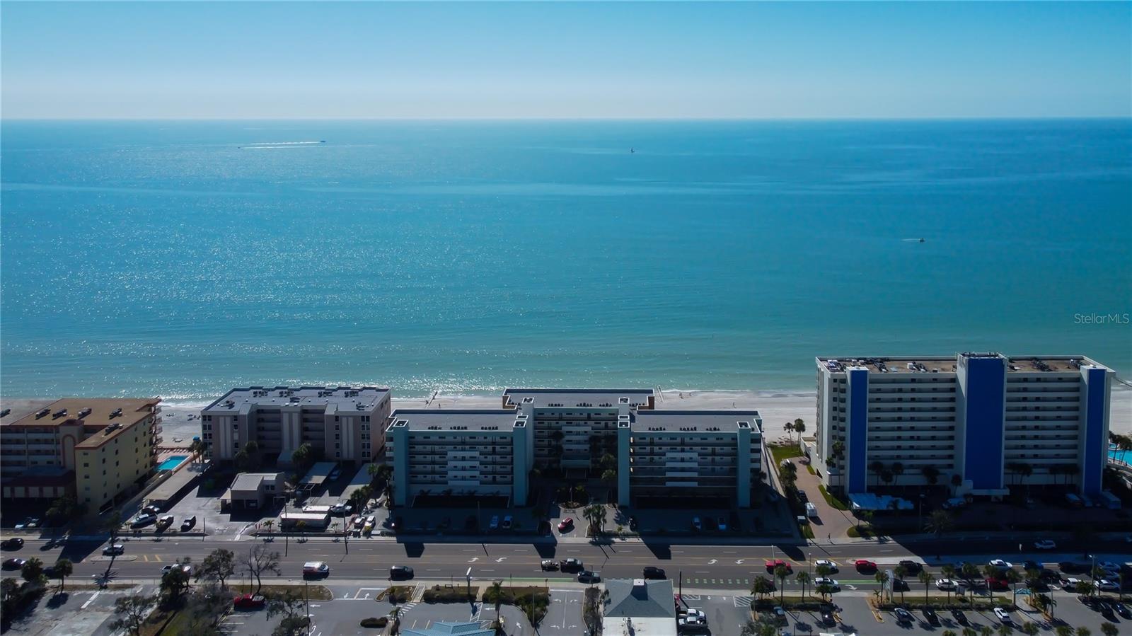 Listing photo id 35 for 14900 Gulf Boulevard 206