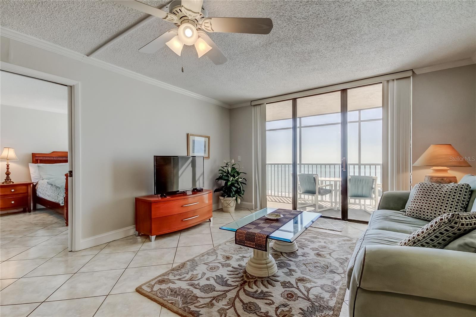 Listing photo id 6 for 14900 Gulf Boulevard 206