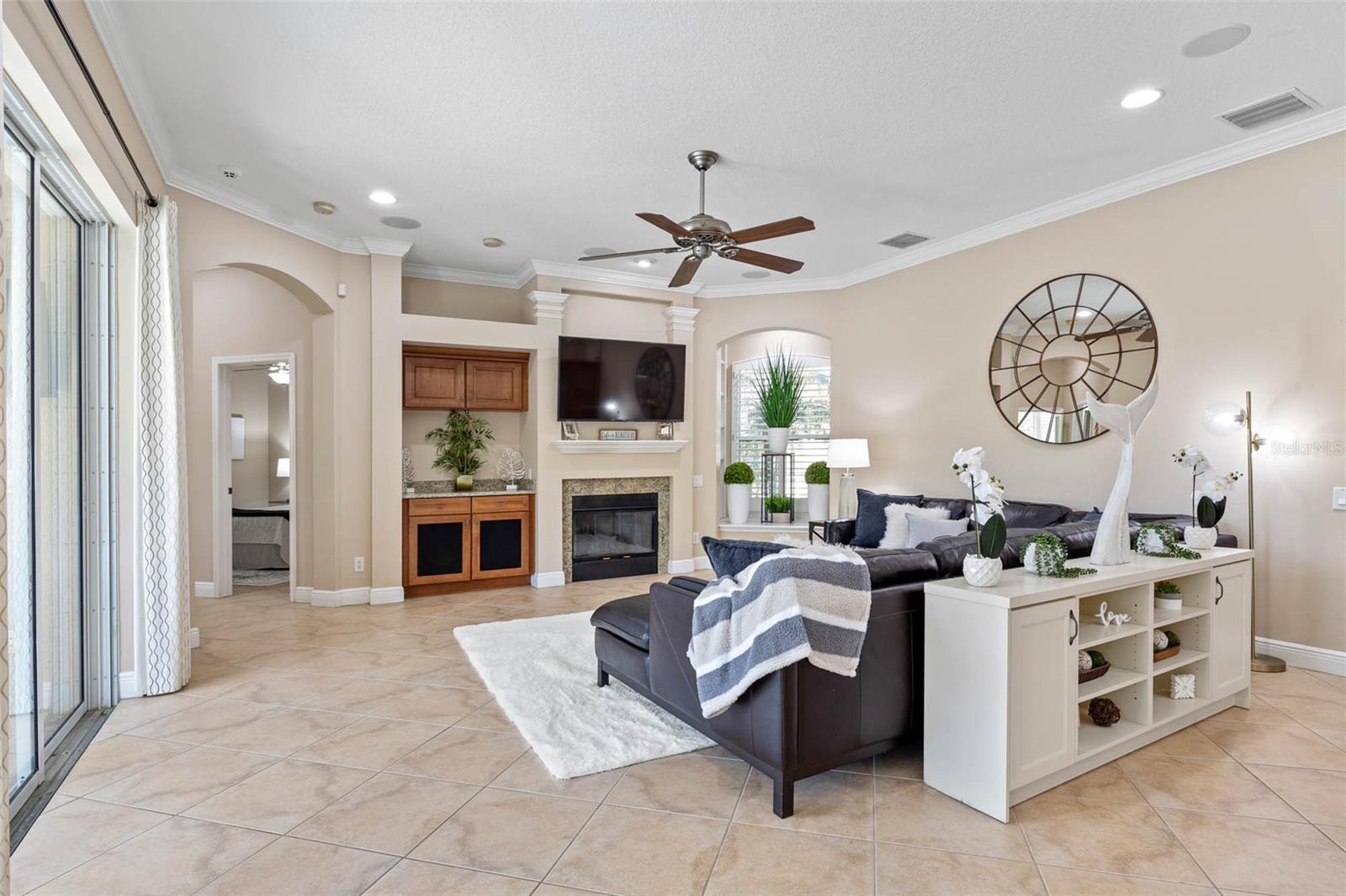 Image 16 of 53 For 748 Winslow Park