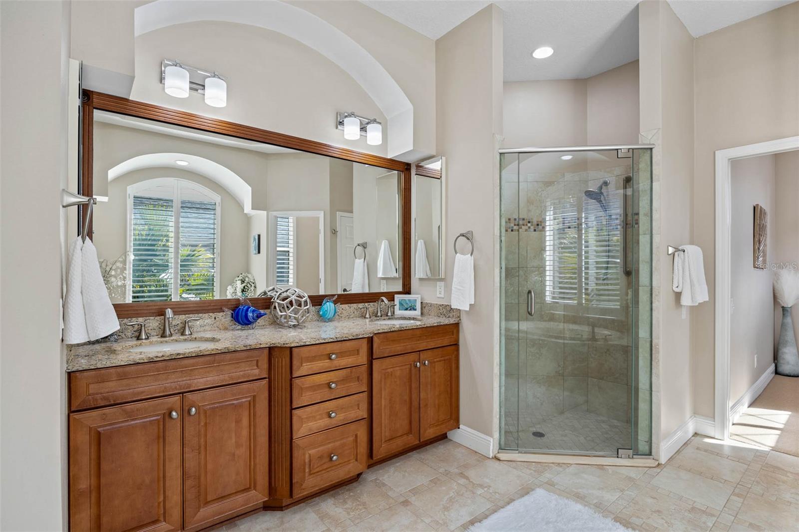 Image 22 of 53 For 748 Winslow Park