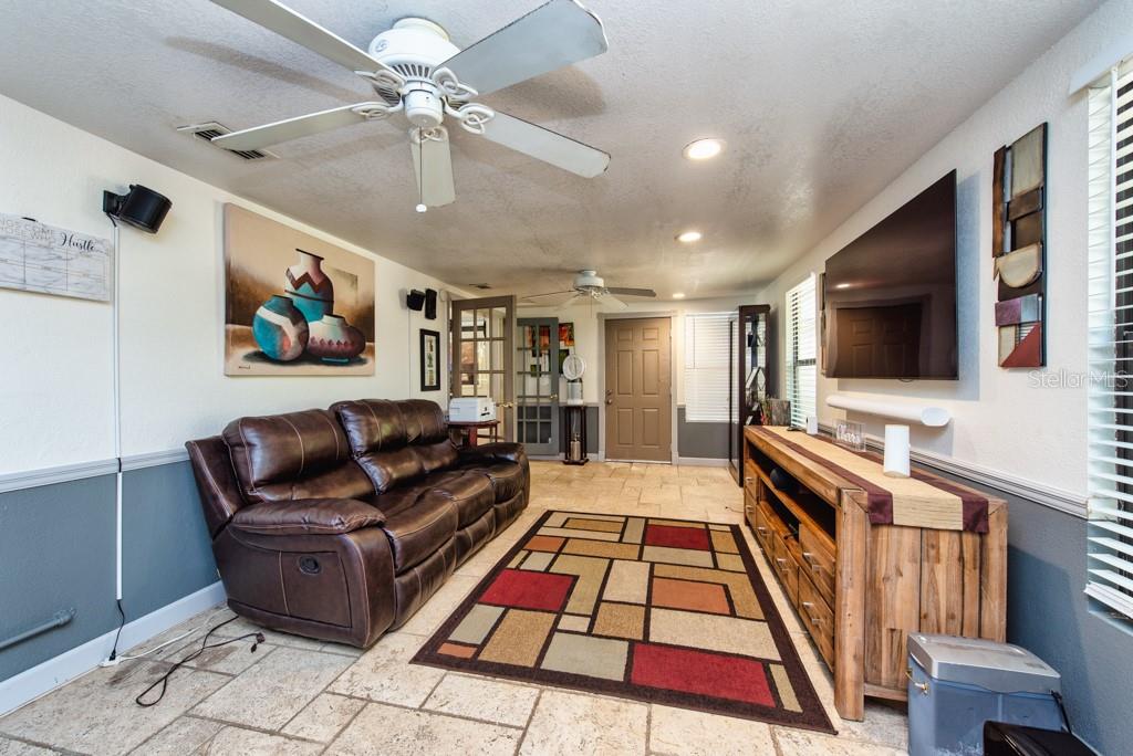 Image 15 of 46 For 2816 Applewood Drive