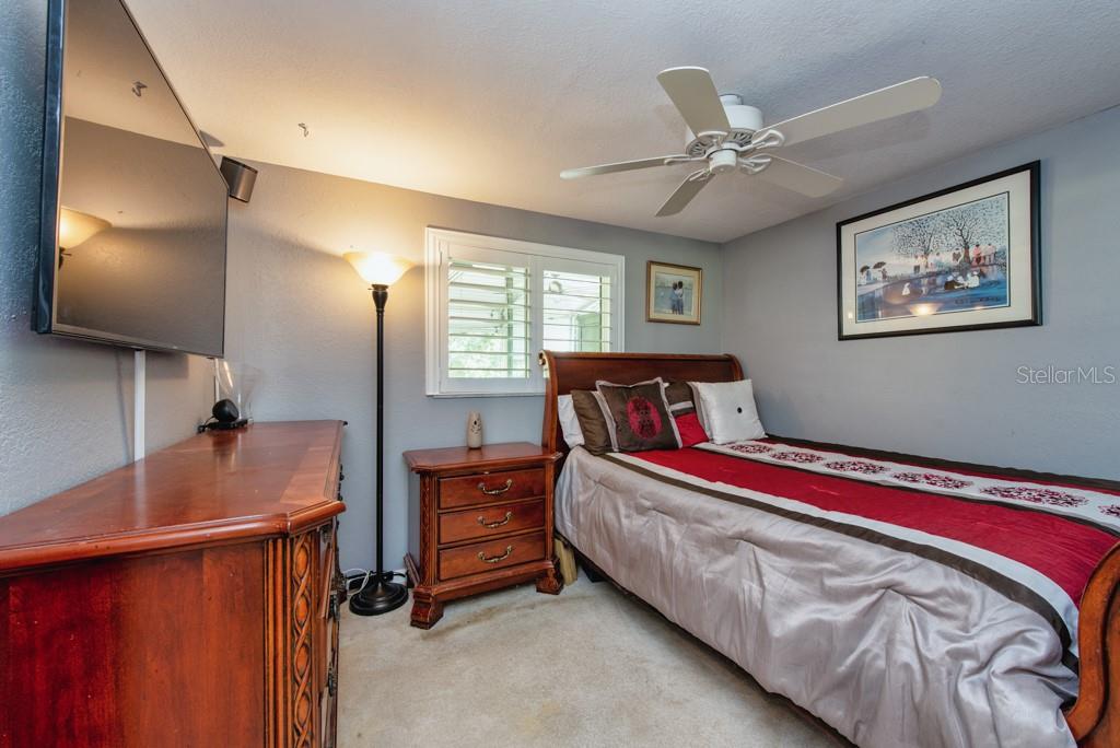 Image 21 of 46 For 2816 Applewood Drive