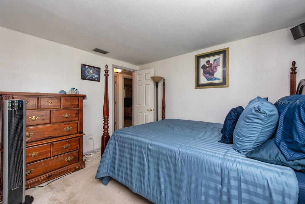 Image 26 of 46 For 2816 Applewood Drive