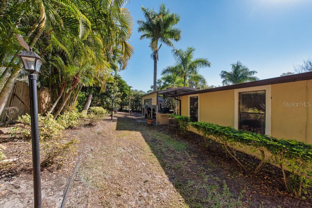 Image 35 of 46 For 2816 Applewood Drive