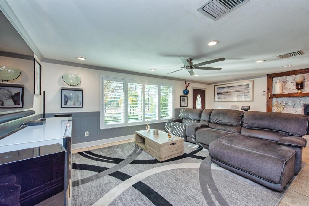 Image 6 of 46 For 2816 Applewood Drive