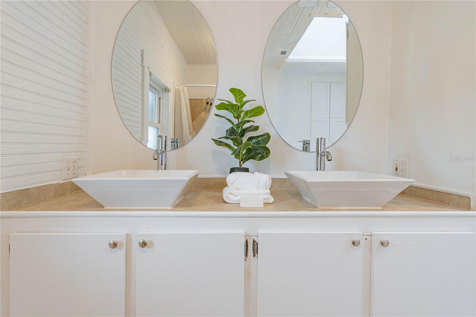 Image 18 of 39 For 1175 Cr 463b