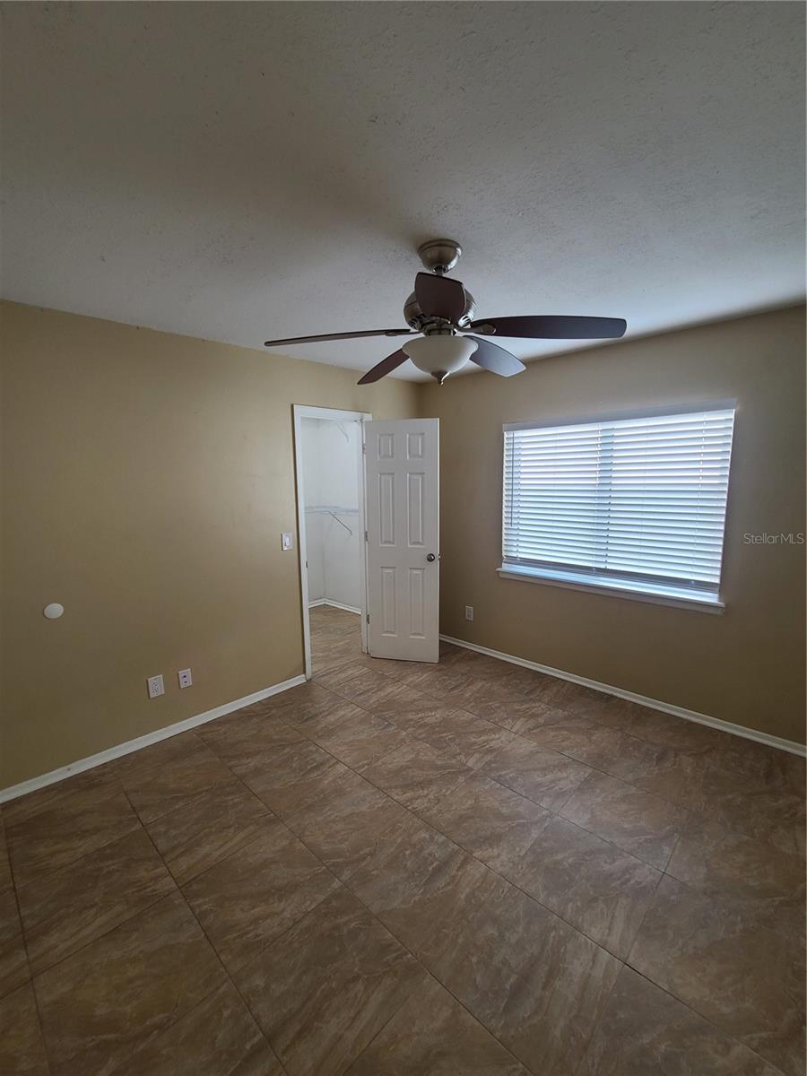 Image 14 of 23 For 13701 Lazy Oak Drive