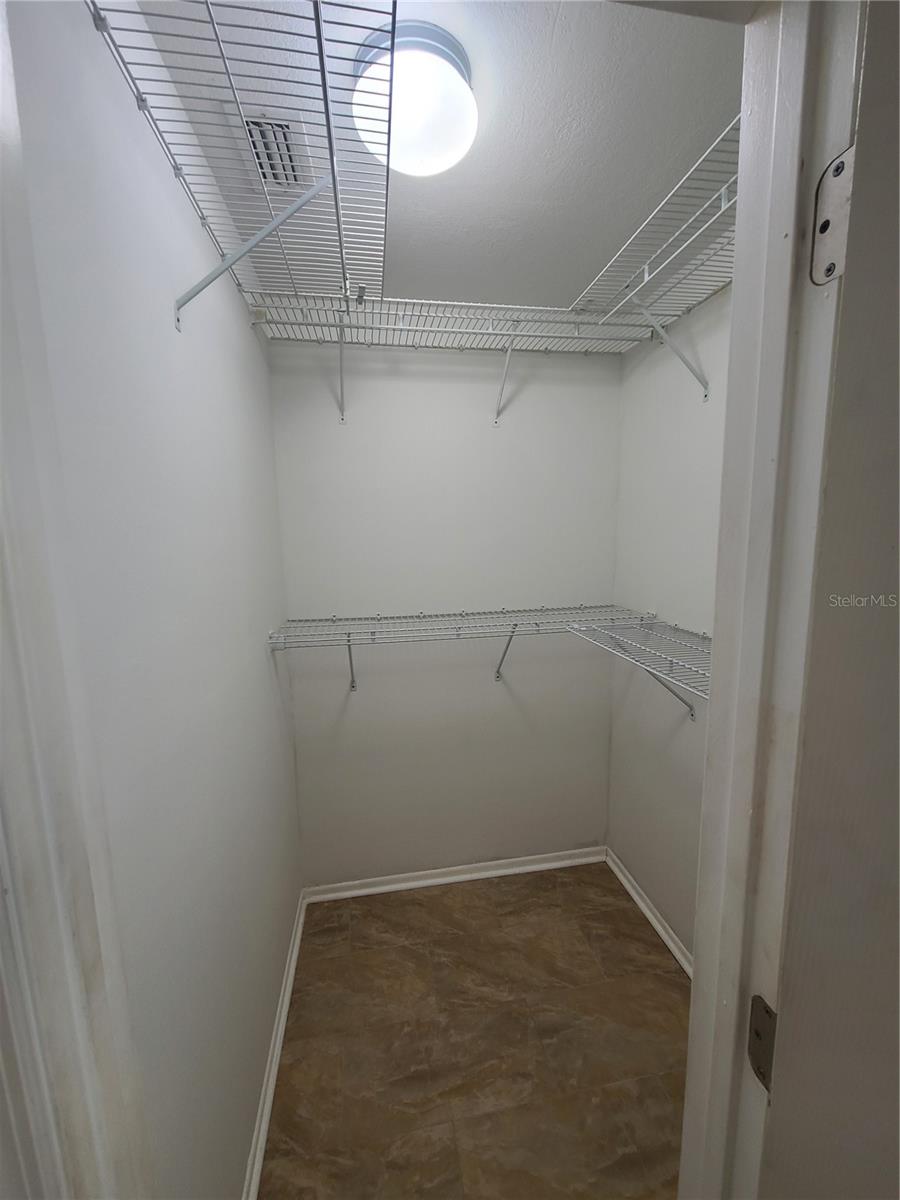 Image 15 of 23 For 13701 Lazy Oak Drive