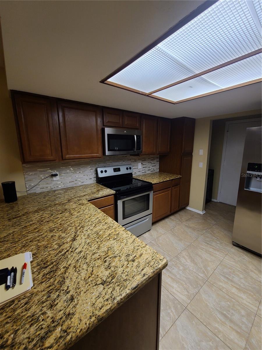 Image 7 of 23 For 13701 Lazy Oak Drive