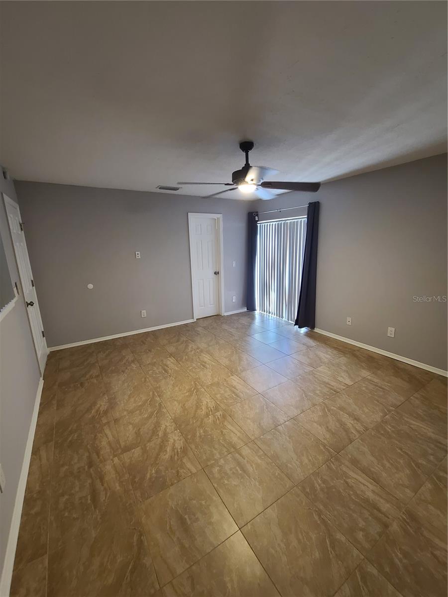 Image 9 of 23 For 13701 Lazy Oak Drive