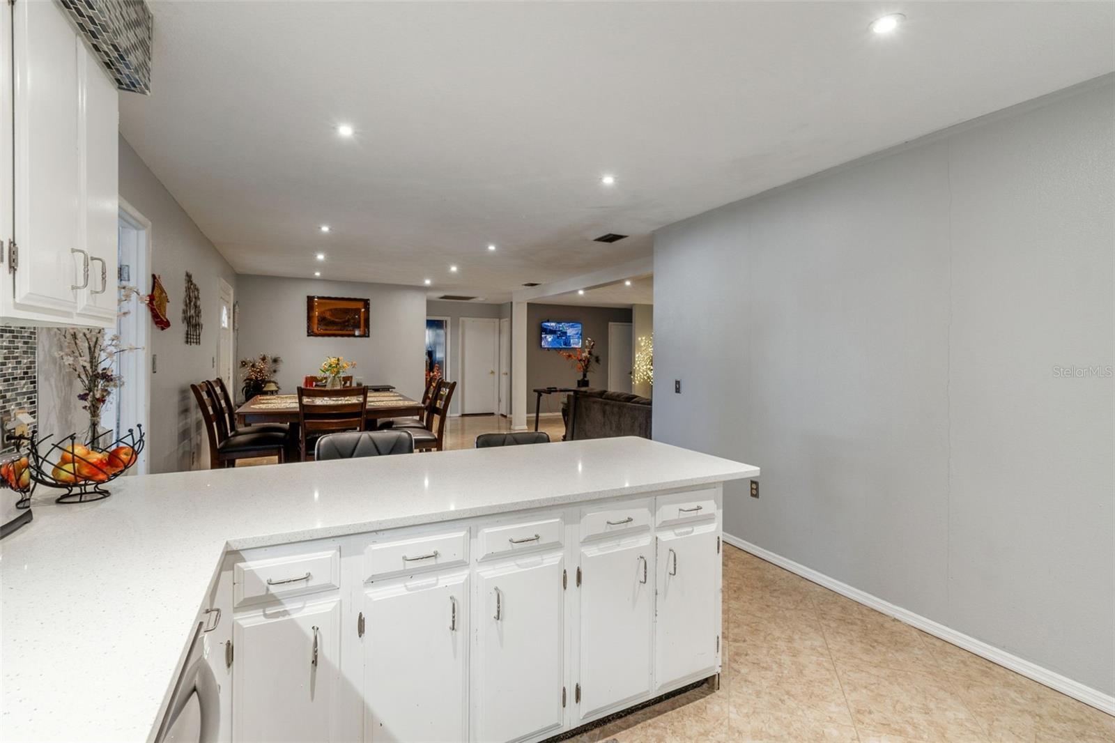 Image 10 of 38 For 2013 Marilyn Avenue