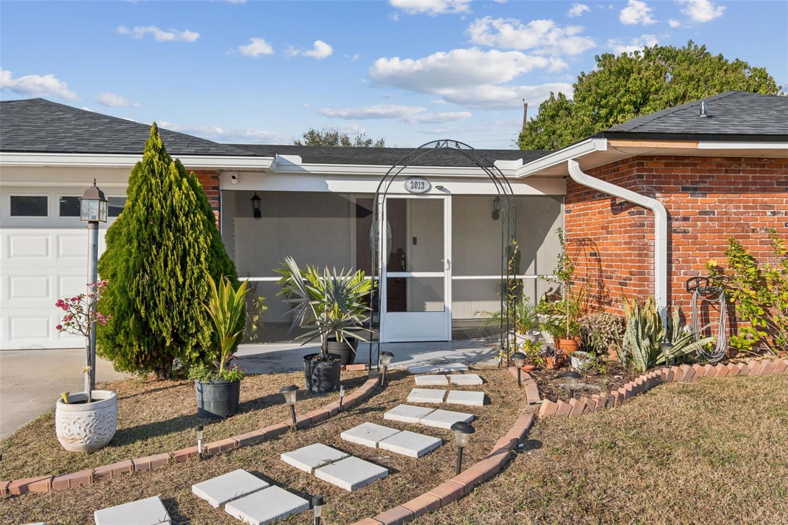 Image 3 of 38 For 2013 Marilyn Avenue